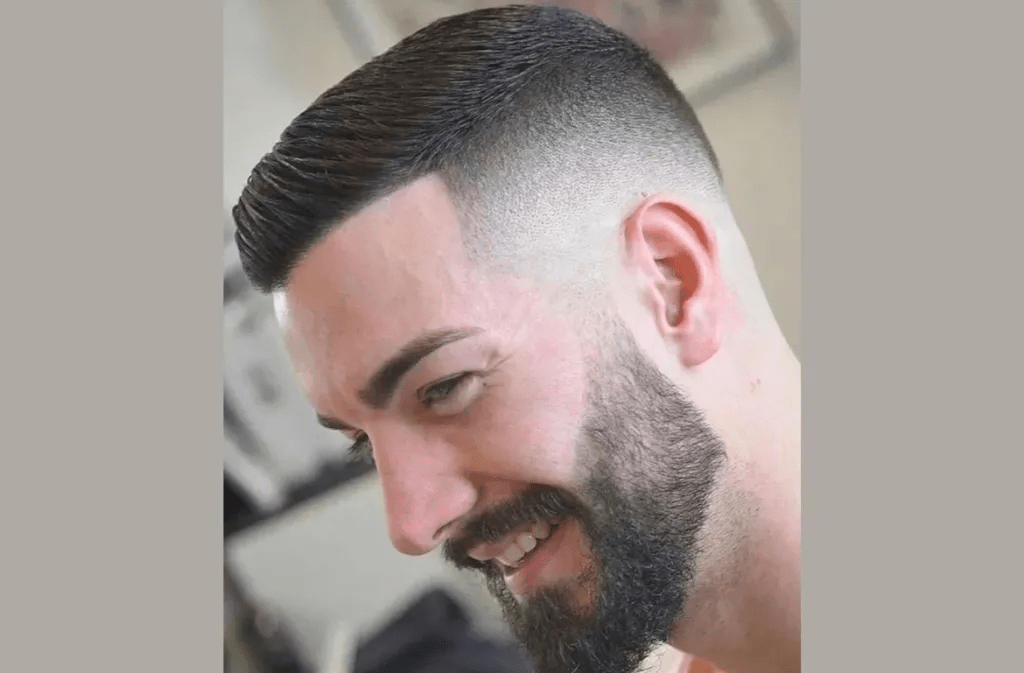 Short Haircut With a Middle Fade