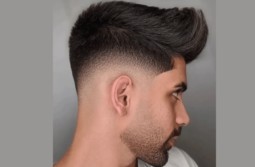 Fade in the Middle With Quiff