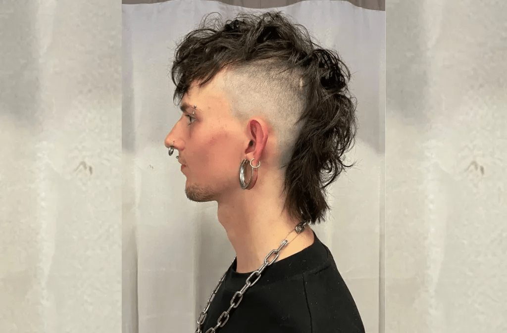 Haircut With a Mullet and a Pontyail