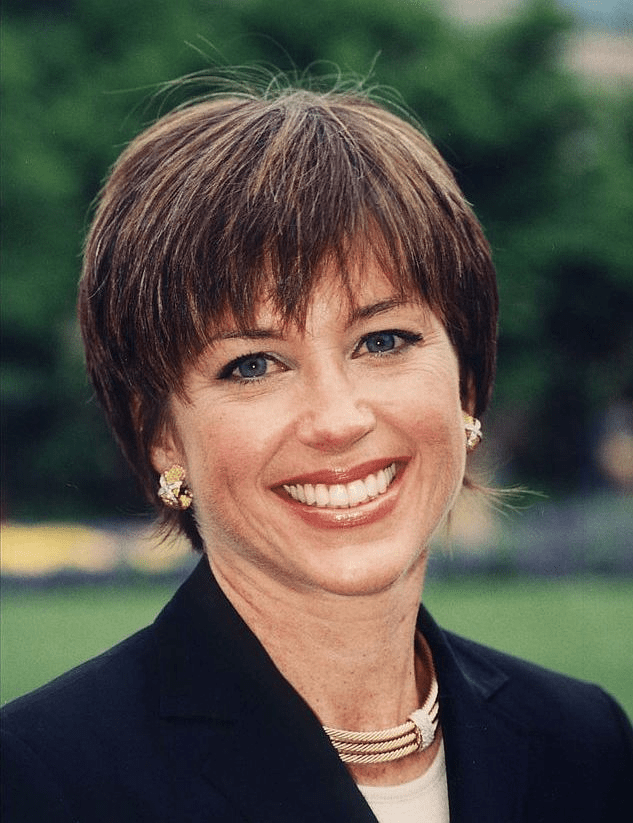 Dorothy Hamill haircut gallery